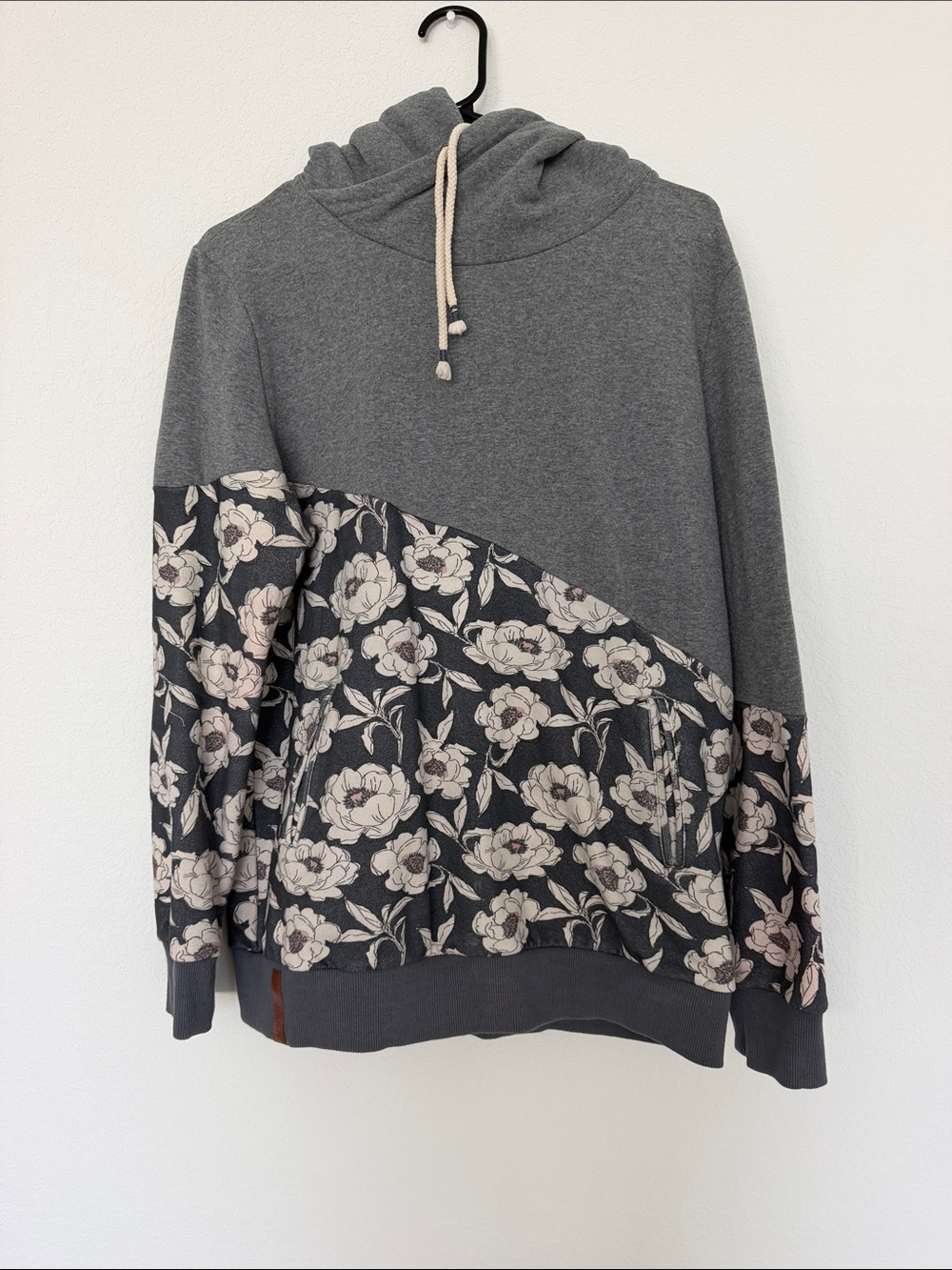 AMPERSAND AVE Gray Floral Panel Cowl Neck Sweater